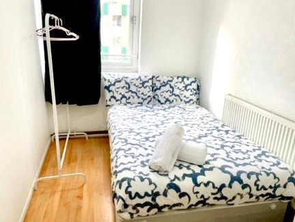Bethnal Green House | Cozy room in London 1 stop to Liverpool street