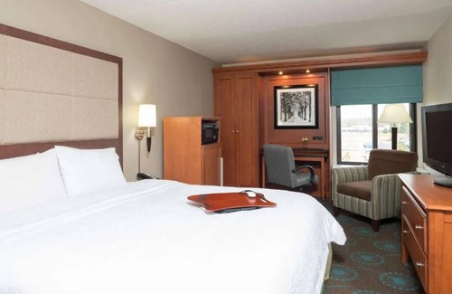 Thurston Hotel | Cozy Room w/Free Hot Breakfast & Heated Indoor Pool - Ideal for UM Visits