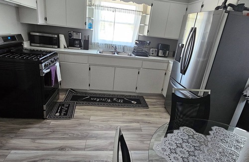 Orchard Park Apartment | Cozy & Roomy Apt close to all