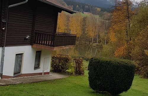 Arrach Apartment | Cozy rustic Bavarian holiday apartment on the lake in the holiday village of Hoher Bogen