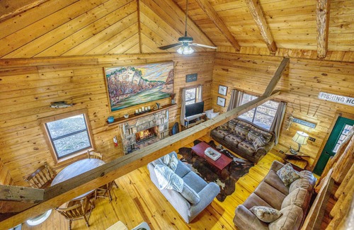 Saint Joe Cabin | Cozy, rustic Buffalo River log cabin with indoor/outdoor firepit. Sleeps 10!