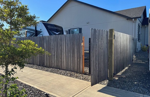 West Stayton House | Cozy RV in Pleasant Stayton with AC/heat