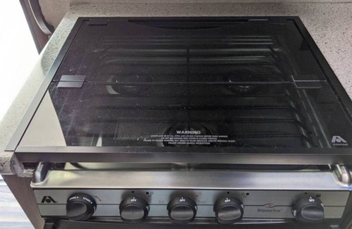 Robbins House | Cozy RV in Robbins