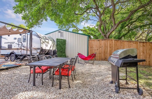 San Marcos House | Cozy RV Minutes from Texas State, San Marcos - Country Living