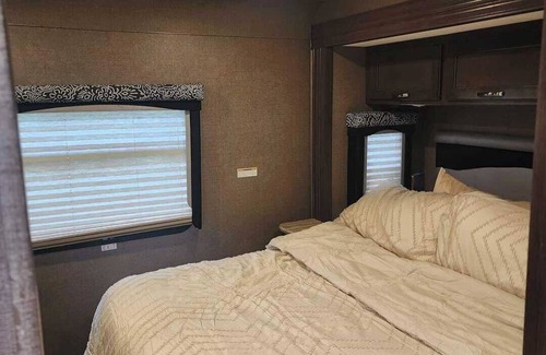 Pierceton House | Cozy RV with AC and WiFi in Serene Pierceton Yogi Bear Jellystone Park