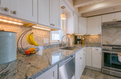 Sagamore Beach House | Cozy Sagamore Beach Cottage w/Modern Comforts