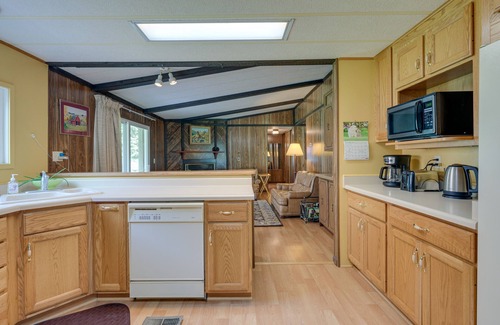 Salmon House | Cozy Salmon Home w/Mountain Views & River Access