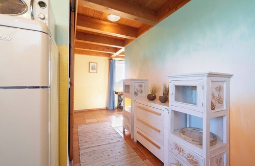 Fehmarn House | Cozy semi-detached house with fireplace, terrace and WiFi - your perfect retreat