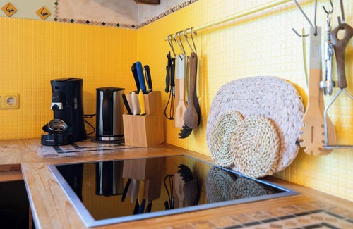 Fehmarn House | Cozy semi-detached house with fireplace, terrace and WiFi - your perfect retreat