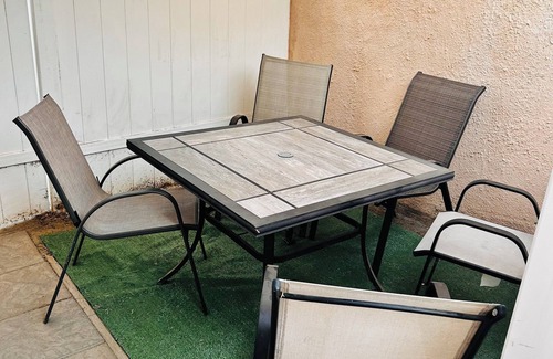 South Gate House | Cozy & Serene Studio Backhouse, near it all