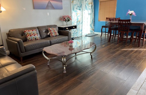 Sherwood Forest and Thistle Development House | 🌷Cozy single family house 5b 2ba. Near Disney and Knott's