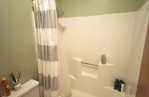Sunday River Area Condo | Cozy ski in/out condo with WiFi