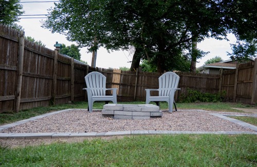 La Crosse Apartment | Cozy Stay- Located minutes from the LaCrosse Regional Airport! nPet Friendly!