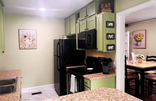 Columbia House | Cozy Stay Near it all: USC, Ft. Jackson & Columbia Venues