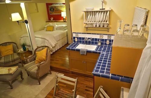 Laguna Beach Apartment | Cozy Studio Apartment with European style
