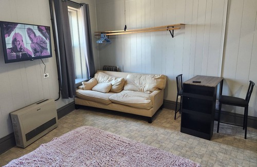 South Range Apartment | Cozy Studio Apt Near MTU, Houghton & Keweenaw, Full Amenities & Trail Access