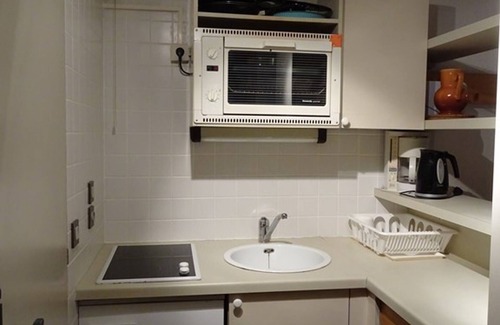 Les Gets Apartment | Cozy Studio Cabin in Les Gets - Sleeps 4 - Central Location - Garage Included