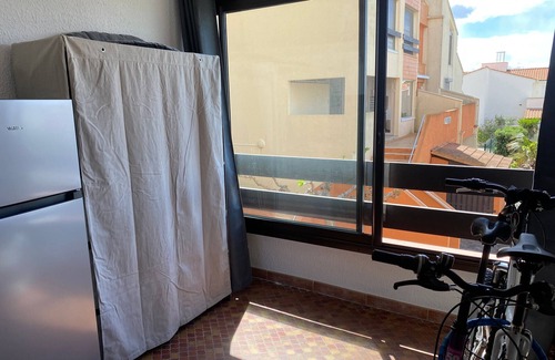 Port Leucate Apartment | Cozy Studio Cabine in Port Leucate - Steps from Beach, Sleeps 4, Parking, Bicycles Included