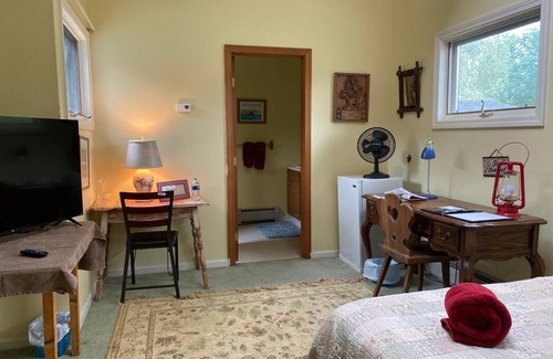 Stowe Apartment | Cozy studio conveniently located in Stowe