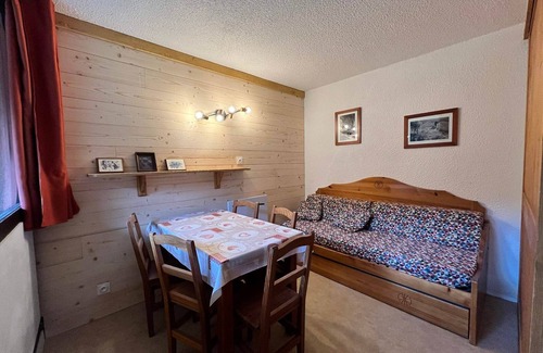 Val Cenis Apartment | Cozy Studio for 2/3 at the Foot of the Slopes in Val-Cenis