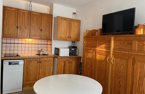 Bareges Apartment | Cozy Studio for 2 with Terrace in Barèges - Ski, Spa, and Scenic Views