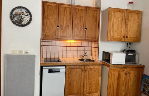 Bareges Apartment | Cozy Studio for 2 with Terrace in Barèges - Ski, Spa, and Scenic Views