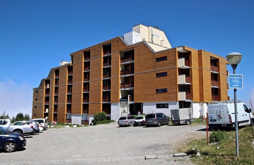 Chamrousse Apartment | Cozy Studio for 3 at Chamrousse 1750 - Ski-In/Ski-Out, Balcony, Pet Friendly