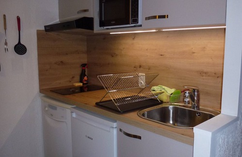 Les Gets Apartment | Cozy Studio for 4: Ski-In/Ski-Out, Balcony, Wi-Fi, Garage, Pet-Friendly