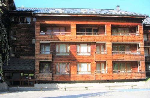 Saint-Jean-dʼAulps Apartment | Cozy studio near slopes with pool and parking