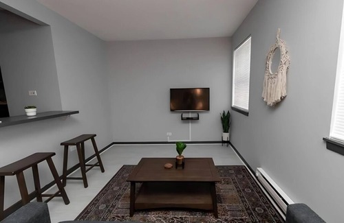 West Ridge Apartment | Cozy Studio Getaway Walk to Dining and Shops + Laundry