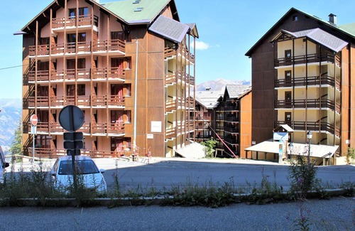 Risoul Apartment | Cozy Studio in Risoul 1850, Ski-In/Ski-Out, Pool, Sauna, & Free WiFi