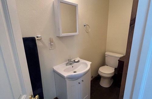 Tahlequah Apartment | Cozy studio in serene Tahlequah with AC