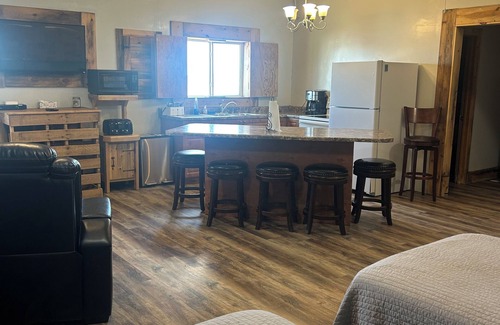 Redfield Apartment | Cozy studio style space with AC and WiFi on beautiful Cottonwood Lake