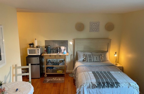 Thousand Oaks Apartment | Cozy studio super close to great hiking