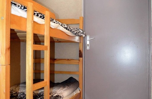 Les Angles Apartment | Cozy Studio with Mezzanine, Ski Lockers, and Free WiFi in Les Angles