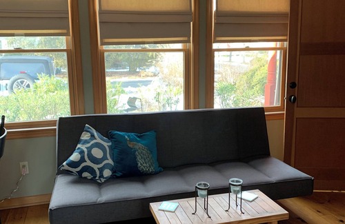 Southold Apartment | Cozy studio with WiFi and AC in welcoming Southold
