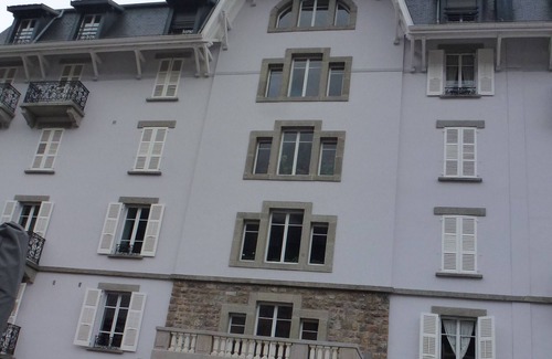 Saint-Gervais-les-Bains Apartment | Cozy, sunny studio in the town center, with views over the valley
