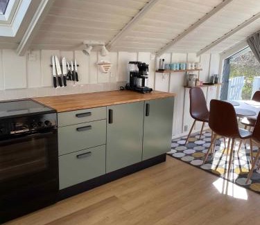 Vibæk Strand House | Cozy Summer House Near Ebeltoft