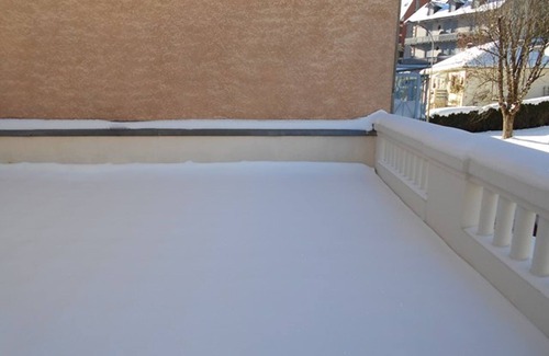 Cauterets Apartment | Cozy T2 apt with terrace - sleeps 4, central Cauterets, near gondola & amenities