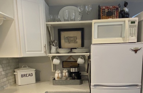 Colleyville Apartment | Cozy Texas apartment, surrounded by trees close to DFW airport.