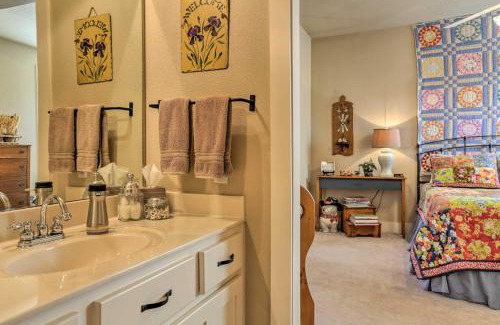 Mountain Home Apartment | Cozy Texas Retreat with Patio, Grill and Fire Pit!