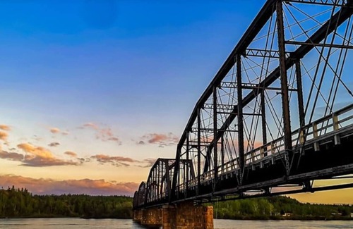 Bishop's Falls House | Cozy Tiny Home Living (*Hot Tub & Pet Friendly! *)