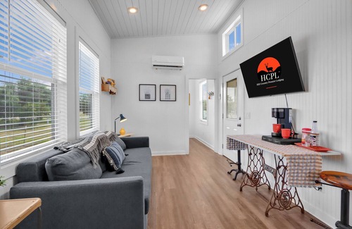 Lampasas House | Cozy Tiny Home Near Lake & Hill Country Trails