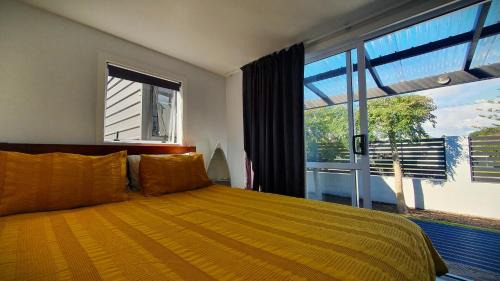 New Plymouth House | Cozy Tiny House Near The Beach