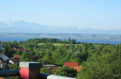 Daisendorf Apartment | Cozy, top-equipped attic studio with panoramic terrace