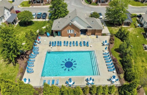 Brier Creek Country Club House | Cozy Townhouse in Brier Creek RDU