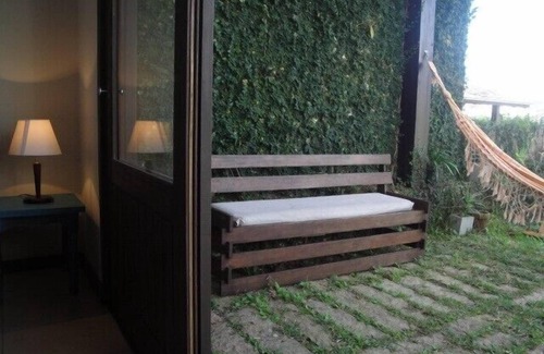Morrinhos House | Cozy townhouse just steps from the beach in Morrinhos. Free wi-fi.