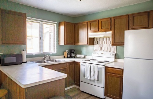 Great Falls Apartment | Cozy Twin Pines Apartment-Great Falls