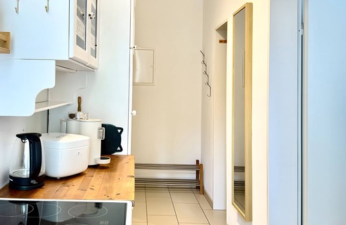 Insel Apartment | Cozy Two-Room Holiday Apartment "Anna" in the Heart of Lindau Island with Kitchen and Wi-Fi