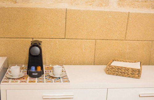 Adelfia House | Cozy two-room period apartment located in the historic center of Adelfia.